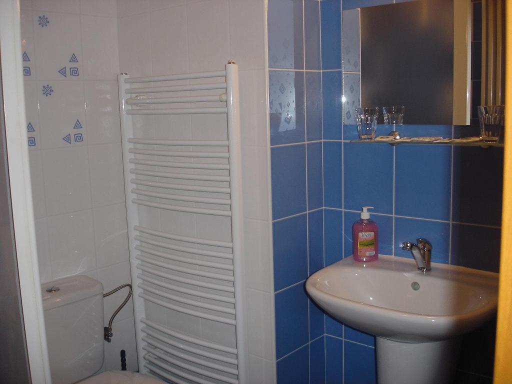 Red Deer Hotel Brezno Phòng bức ảnh